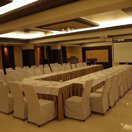 กปิลา บิสซิเนส โฮเต็ล Hotel ปูเน่ ภายนอก รูปภาพ