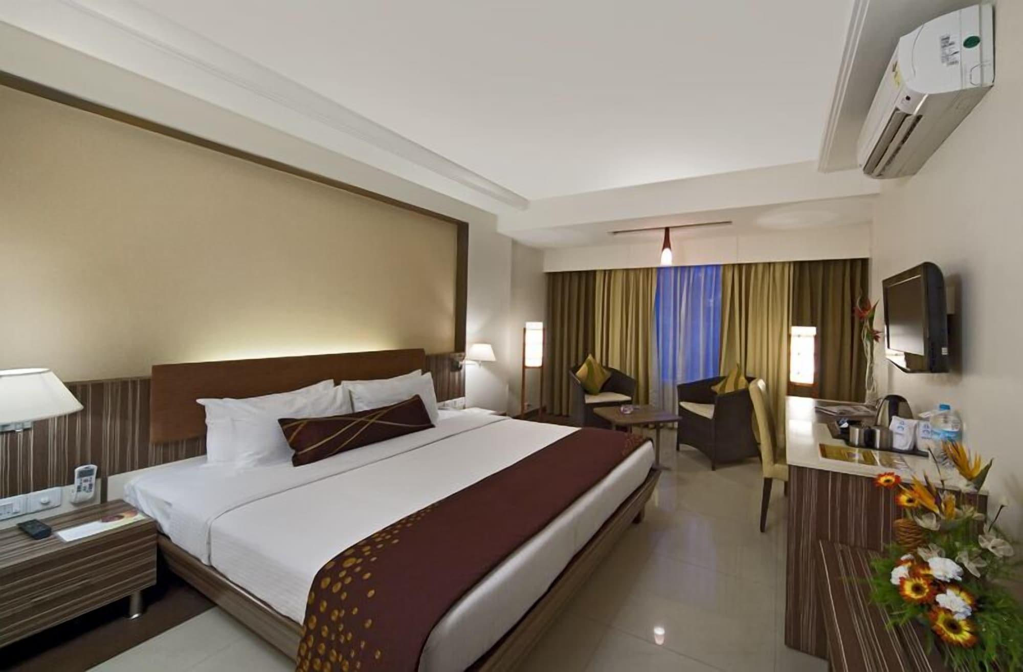 กปิลา บิสซิเนส โฮเต็ล Hotel ปูเน่ ภายนอก รูปภาพ
