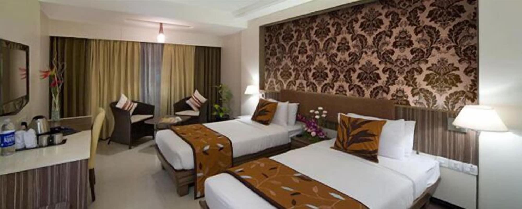 กปิลา บิสซิเนส โฮเต็ล Hotel ปูเน่ ภายนอก รูปภาพ