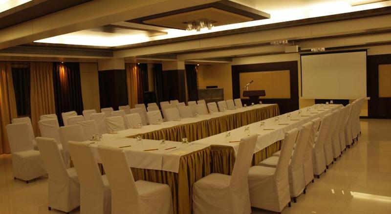 กปิลา บิสซิเนส โฮเต็ล Hotel ปูเน่ ภายนอก รูปภาพ