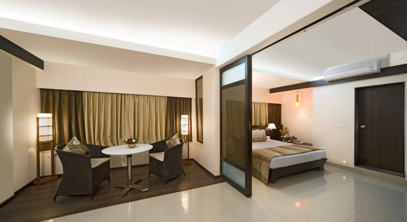 กปิลา บิสซิเนส โฮเต็ล Hotel ปูเน่ ภายนอก รูปภาพ