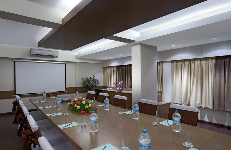 กปิลา บิสซิเนส โฮเต็ล Hotel ปูเน่ ภายนอก รูปภาพ